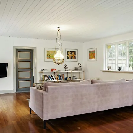 Historic, Charming House With A Fantastic Garden Højby