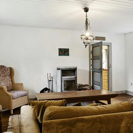 Historic, Charming House With A Fantastic Garden * Højby