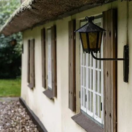 Historic, Charming House With A Fantastic Garden Casa de Férias Højby