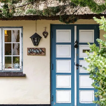 Historic, Charming House With A Fantastic Garden * Højby